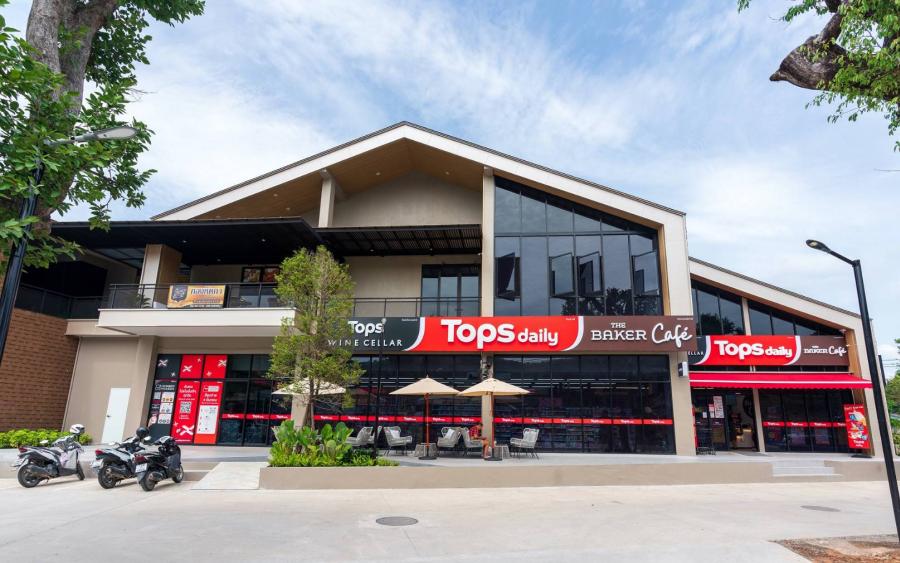 ท็อปส์ เดลี่ แตกไลน์โมเดลใหม่ “TOPS DAILYxTOPS WINE CELLAR”  ผสานความแข็งแกร่งแบรนด์ในเครือ “ร้านสะดวกซื้อ – ร้านไวน์เฉพาะทาง”  เจาะตลาดนักท่องเที่ยว – ดีมานด์เครื่องดื่มพรีเมียมแอลกอฮอล์  ปักหมุดนำร่องทดลองเฟสแรก 13 สาขาในไพรม์โลเคชัน  รับตลาดคอนวีเนียนสโตร์โตกว่า 6 แสนล้าน