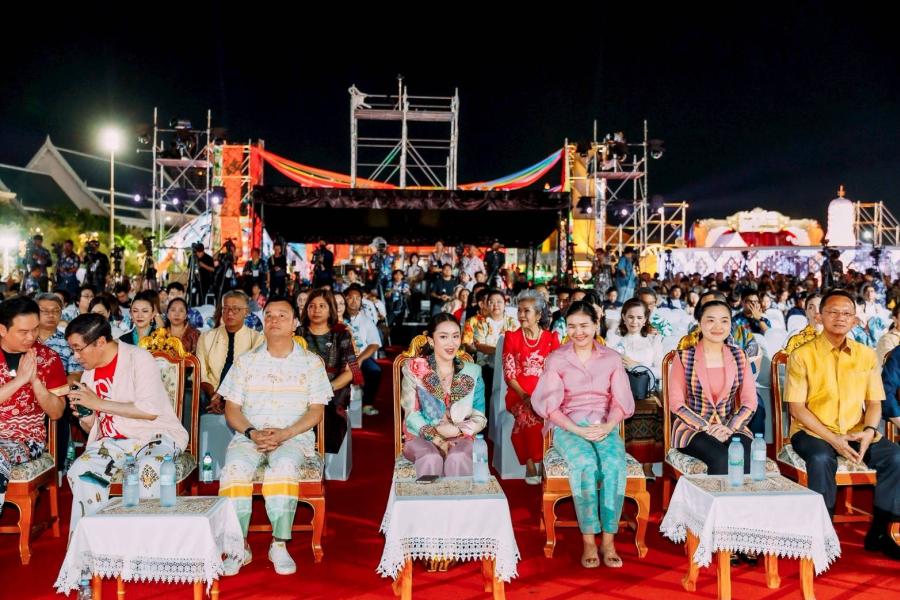 นายกรัฐมนตรี ชวนฉลองปีใหม่ไทยกับงาน ’’Maha Songkran World Water Festival 2025’’   จัดเต็มปรากฏการณ์สาดความสุขครั้งยิ่งใหญ่ ณ ท้องสนามหลวง พร้อมหนุนมรดกไทยสู่ World Event ระดับโลก