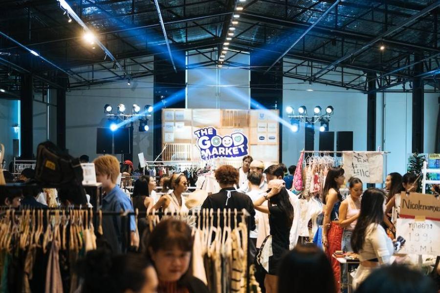 The Good Market รวมตัวเหล่าครีเอเตอร์-นักช้อปยุคใหม่ ปลุกกระแสแฟชั่นมือสองเพื่อสังคมและสิ่งแวดล้อม ตลาดนัดสุดครีเอทที่เปิดพื้นที่ให้อินฟลูฯ แบรนด์ชั้นนำ และนักช้อปสายกรีน มาร่วมส่งเสริมการบริโภคอย่างยั่งยืน ผ่านการมอบชีวิตใหม่ ให้กับสินค้ามือสอง The Good Market รวมตัวเหล่าครีเอเตอร์-นักช้อปยุคใหม่ ปลุกกระแสแฟชั่นมือสองเพื่อสังคมและสิ่งแวดล้อม ตลาดนัดสุดครีเอทที่เปิดพื้นที่ให้อินฟลูฯ แบรนด์ชั้นนำ และนักช้อปสายกรีน มาร่วมส่งเสริมการบริโภคอย่างยั่งยืน ผ่านการมอบชีวิตใหม่ ให้กับสินค้ามือสอง