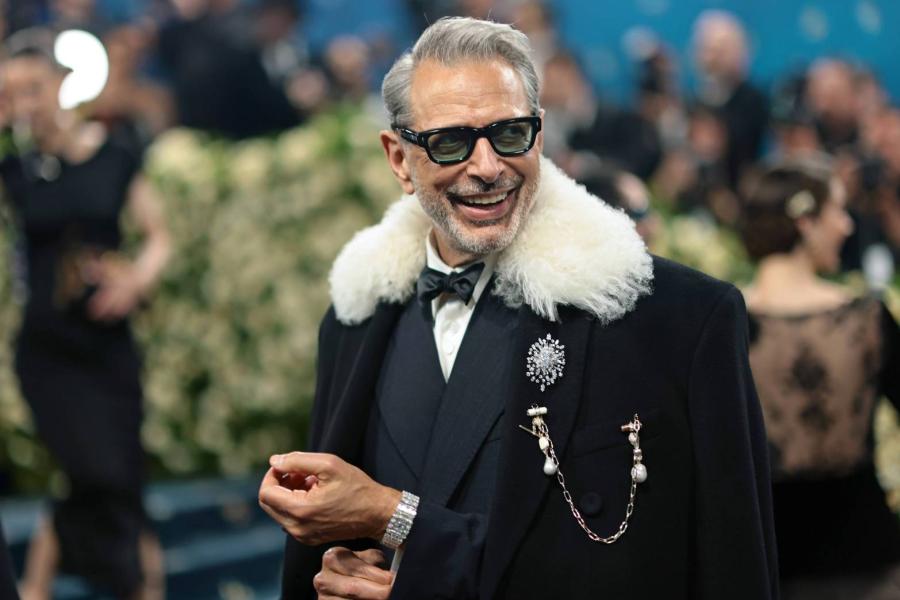 เจฟฟ์ โกลด์บลุม และแอนดรูว์ สก็อตต์ สะกดทุกสายตาบนพรมแดง Met Gala 2025 ด้วยเครื่องประดับจากสวารอฟสกี้