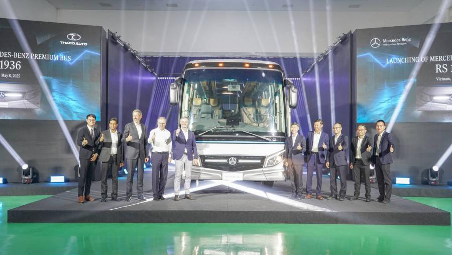 Mercedes-Benz Bus รุกตลาดรถโดยสารไทย เปิดตัว RS1936 รถบัสสำเร็จรูปครั้งแรก พร้อมผนึกกำลัง “THACO AUTO” ยกระดับการโดยสาร Mercedes-Benz Bus รุกตลาดรถโดยสารไทย เปิดตัว RS1936 รถบัสสำเร็จรูปครั้งแรก พร้อมผนึกกำลัง “THACO AUTO” ยกระดับการโดยสาร
