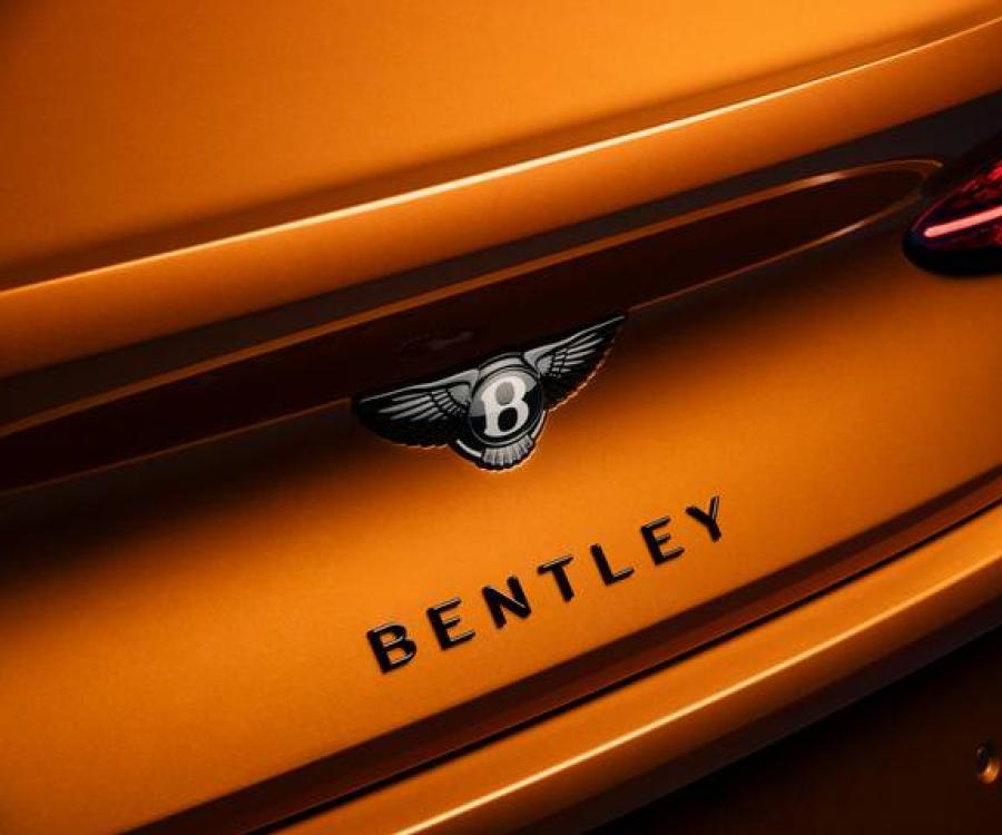 เบนท์ลีย์ มอเตอร์ส เผยโฉม Continental GT – Flying Spur Black Edition แกรนด์ทัวเรอร์พันธุ์ดุ รุ่นลิมิเต็ด 400 คันในโลก