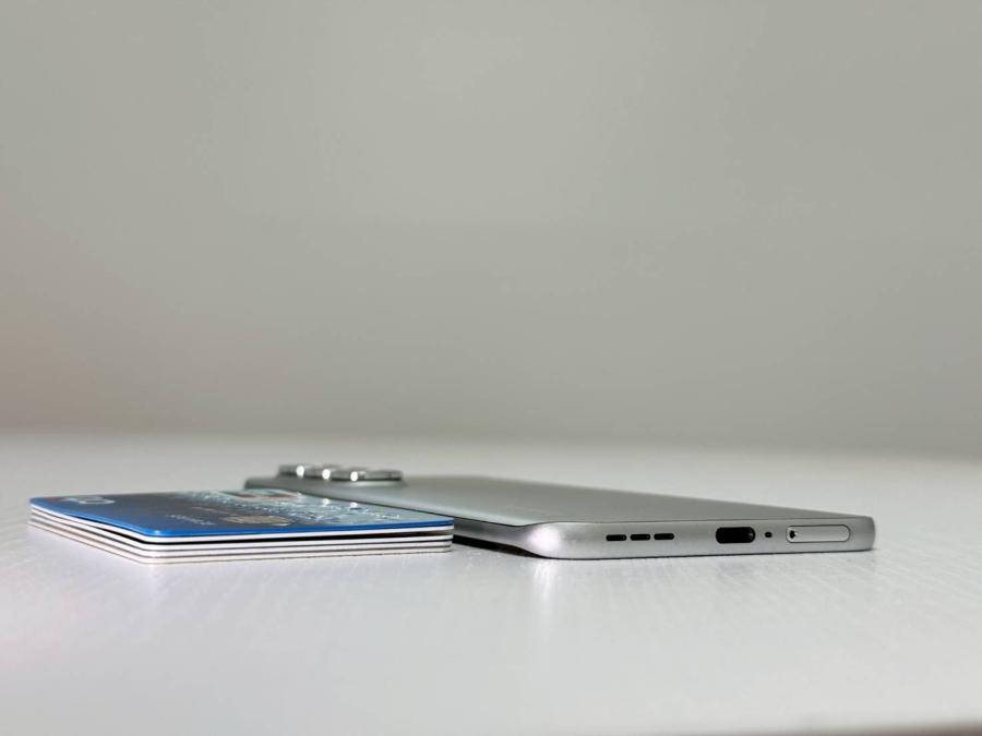 อินฟินิกซ์ เผยภาพแรก HOT 60 Pro+ สมาร์ทโฟนจอโค้งสามมิติความบางระดับ 5.95 มม.  มาพร้อมชิปเซ็ตแรง Helio G200 และความจุแบตฯ 5160 mAh