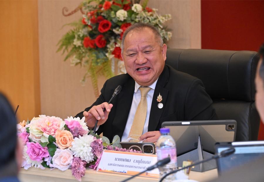 สอศ. จัดอบรมพิชิตข้อสอบ HSK 2025 ปั้นนักศึกษาไทยกว่าพันคน ยกระดับทักษะภาษาจีนสู่สากล สร้างโอกาสทุน–งานในจีน สอศ. จัดอบรมพิชิตข้อสอบ HSK 2025 ปั้นนักศึกษาไทยกว่าพันคน ยกระดับทักษะภาษาจีนสู่สากล สร้างโอกาสทุน–งานในจีน
