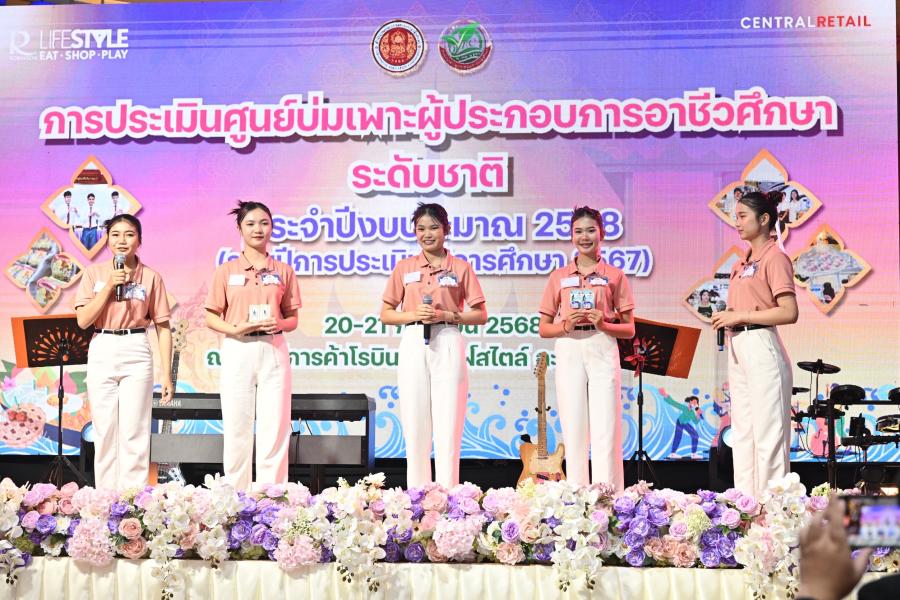 WOW! 57 ผลงานอาชีวะสุดเจ๋ง ปิดงาน OVEC Expo แบบปังๆ พร้อมต่อยอดไอเดียธุรกิจระดับ 5 ดาว WOW! 57 ผลงานอาชีวะสุดเจ๋ง ปิดงาน OVEC Expo แบบปังๆ พร้อมต่อยอดไอเดียธุรกิจระดับ 5 ดาว