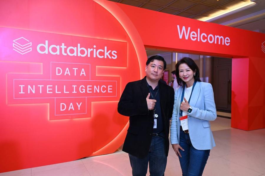 ธนาคารกสิกรไทย (KBank) เลือกใช้แพลตฟอร์มของ Databricks ในการขับเคลื่อนนวัตกรรม ข้อมูลและเอไอ เสริมสร้างการเติบโตและเพิ่มประสิทธิผลทางธุรกิจ ธนาคารชั้นนำของประเทศไทยลดความเสียหายจากค่าเผื่อหนี้สงสัยจะสูญลงได้หลายพันล้านบาท ด้วยเทคโนโลยีบริหารความเสี่ยงด้านเครดิตที่ติดตั้งบนแพลตฟอร์ม Databricks Data Intelligence ธนาคารกสิกรไทย (KBank) เลือกใช้แพลตฟอร์มของ Databricks ในการขับเคลื่อนนวัตกรรม ข้อมูลและเอไอ เสริมสร้างการเติบโตและเพิ่มประสิทธิผลทางธุรกิจ ธนาคารชั้นนำของประเทศไทยลดความเสียหายจากค่าเผื่อหนี้สงสัยจะสูญลงได้หลายพันล้านบาท ด้วยเทคโนโลยีบริหารความเสี่ยงด้านเครดิตที่ติดตั้งบนแพลตฟอร์ม Databricks Data Intelligence