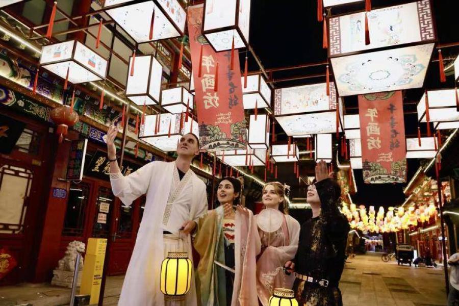 เมืองโบราณหยางหลิวชิงในเทียนจิน เพิ่มเสน่ห์ให้กับเทศกาลจีนดั้งเดิม เมืองโบราณหยางหลิวชิงในเทียนจิน เพิ่มเสน่ห์ให้กับเทศกาลจีนดั้งเดิม