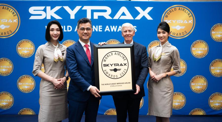 STARLUX Airlines คว้ารางวัลระดับห้าดาวจาก SKYTRAX เดินหน้าขยายเครือข่าย ในอเมริกาเหนือและทั่วโลก อีกหนึ่งก้าวแห่งความสำเร็จสู่มาตรฐานระดับโลก: เปิดเส้นทางฟีนิกซ์ พร้อมเครื่องบินรุ่นใหม่ ระบบความบันเทิงสุดล้ำ และความร่วมมือระดับนานาชาติ