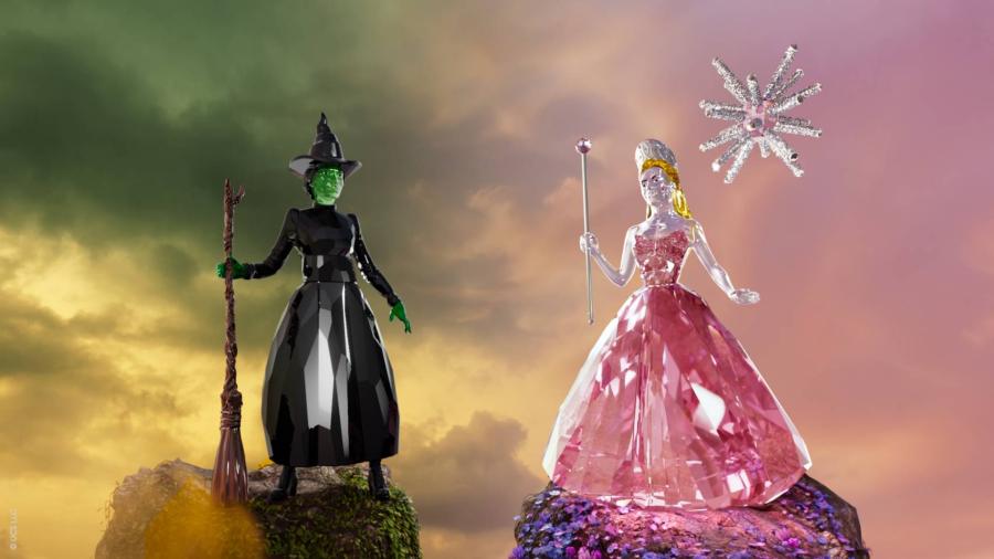 สวารอฟสกี้ร่ายมนตร์ เปิดตัวคอลเลกชัน Wicked: For Good  ดึงเสน่ห์จากดินแดน Oz สู่เครื่องประดับคริสตัล