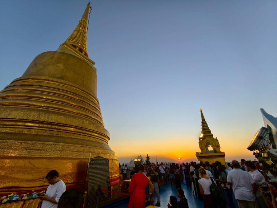 ’’วัดสระเกศฯ’’ ร่วมส่งท้ายปีเก่า ต้อนรับปีใหม่ ด้วยการเปิดให้ชม ‘ภูเขาทอง’ ถึง 4 ทุ่ม