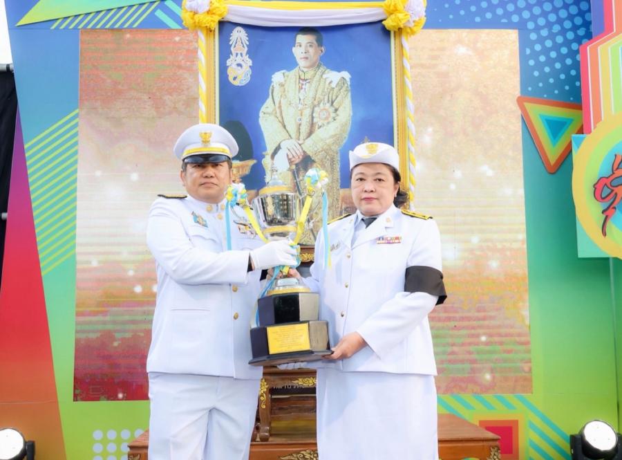 วช. ร่วมกับ สมาคมกีฬาเครื่องบินจำลองและวิทยุบังคับ และ Thai PBS จัดการแข่งขันออกแบบแผนการบินโดรนแปรอักษร ชิงถ้วยพระราชทานฯ ในงาน Nakhonsawan Lantern Festival 2025