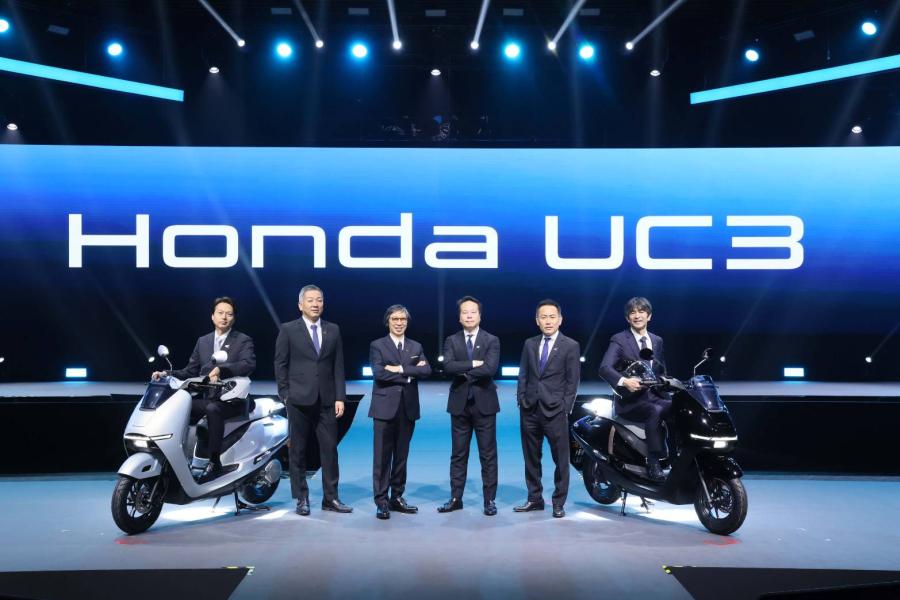 ไทยฮอนด้า เปิดเกมรุกปี 2026 เสริมทัพ 4 โมเดลใหม่ นำโดย New Honda UC3 รถจักรยานยนต์ไฟฟ้ารุ่นใหม่ของฮอนด้าเปิดที่แรกของโลก พร้อมเผยทิศทางธุรกิจเขย่าตลาดเมืองไทย